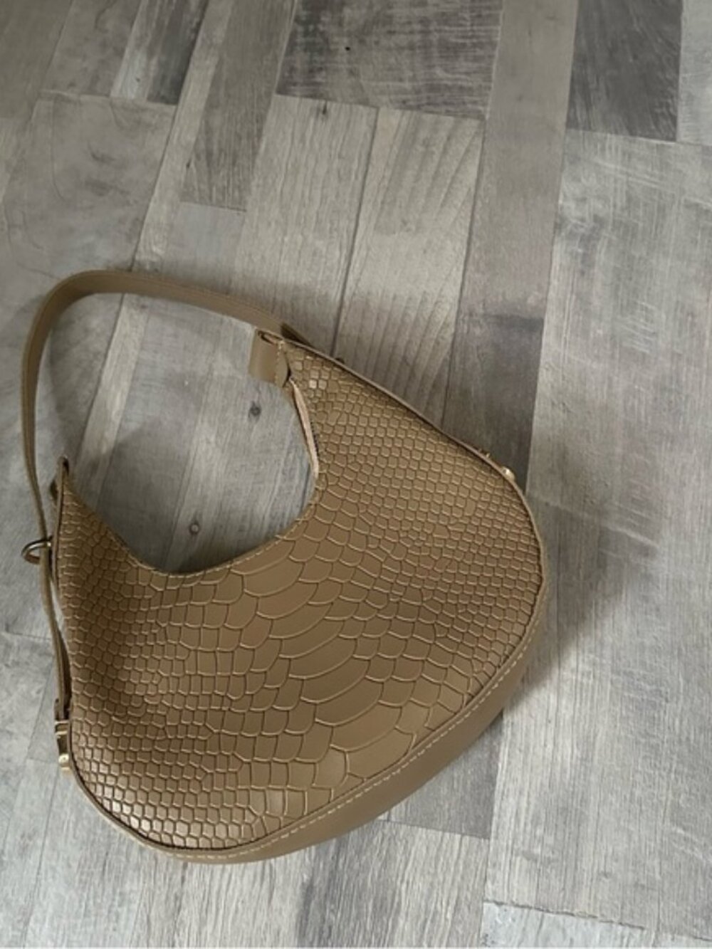 SHEIN Tan Croc-Embossed Hobo Bag